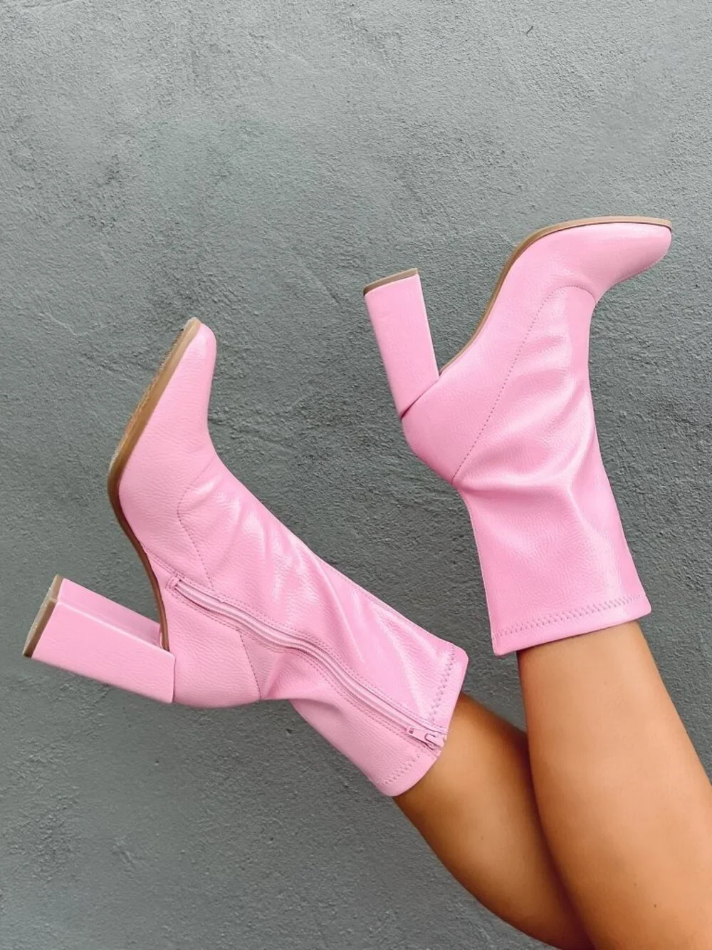 BERNESS The Barbie Boot In Pink - Picture 1 of 15